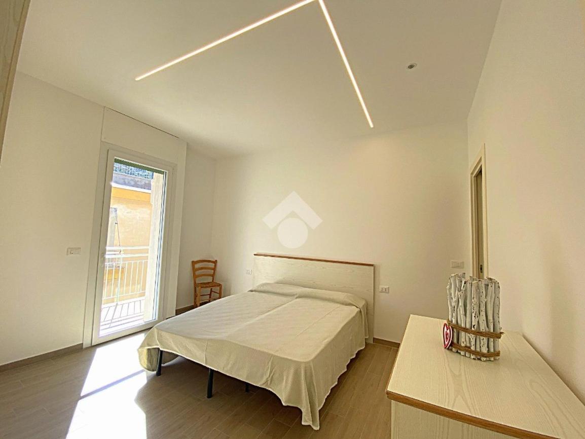 Residence Cristallo Алассио Экстерьер фото
