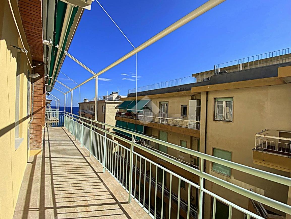 Residence Cristallo Алассио Экстерьер фото